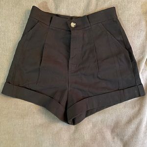 High waisted tapered short
